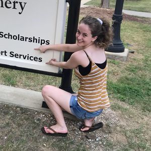 Meet your Posher, Danielle